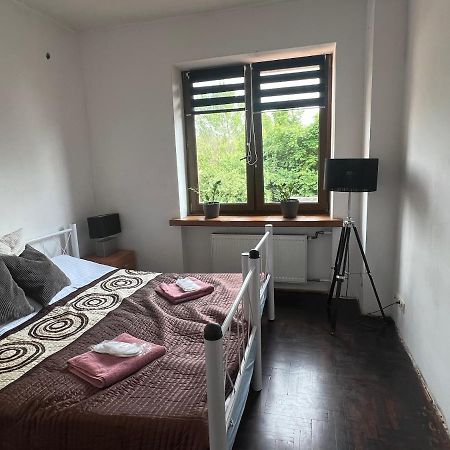 Samodzielny Pokoj W Wygodnym Domu Z Parkingiem Apartment Piaseczno  Luaran gambar