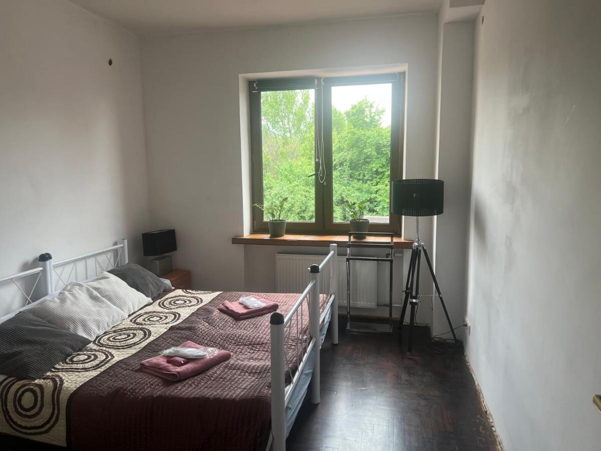 Samodzielny Pokoj W Wygodnym Domu Z Parkingiem Apartment Piaseczno  Luaran gambar